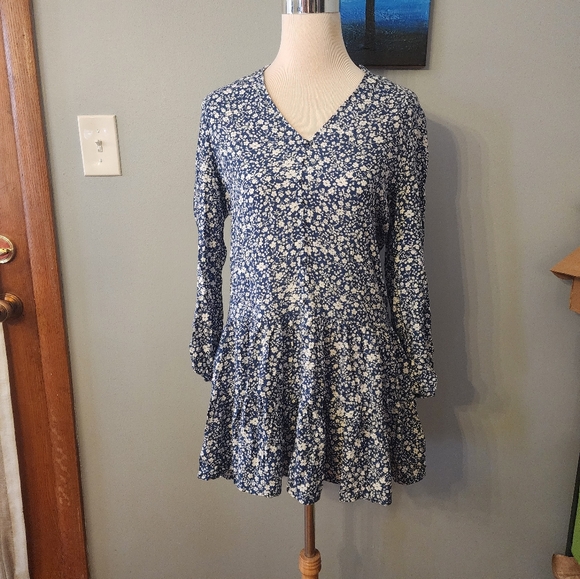 NWT Francesca's Floral Babydoll Mini Dress Navy /White Size XS V-Neck - Picture 2 of 13